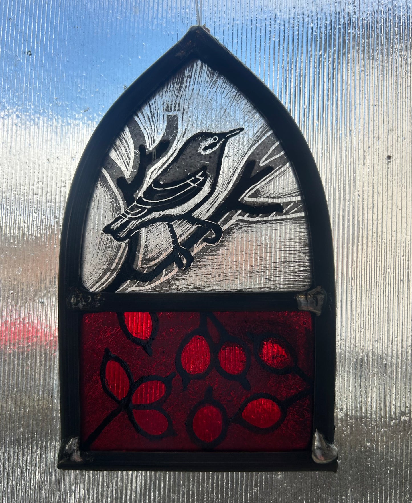 Black-eared Wheatear and Berries Stained Glass Arch, Small